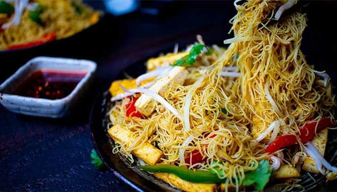Singapore-noodles-popular-takeout-made-at-home