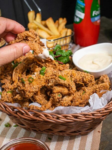 how to make fried oyster mushrooms (vegan fried chicken) with vegan aioli