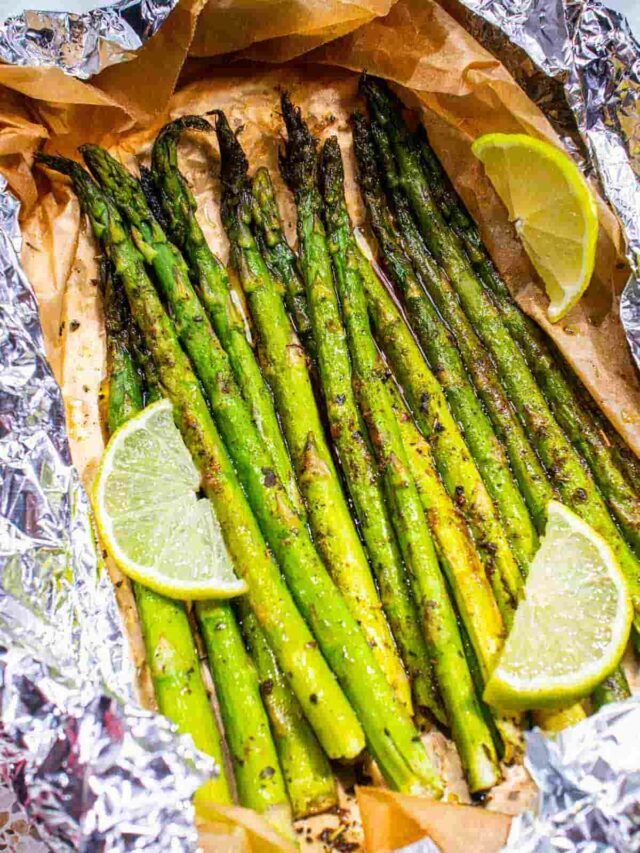 cooked asparagus in foil