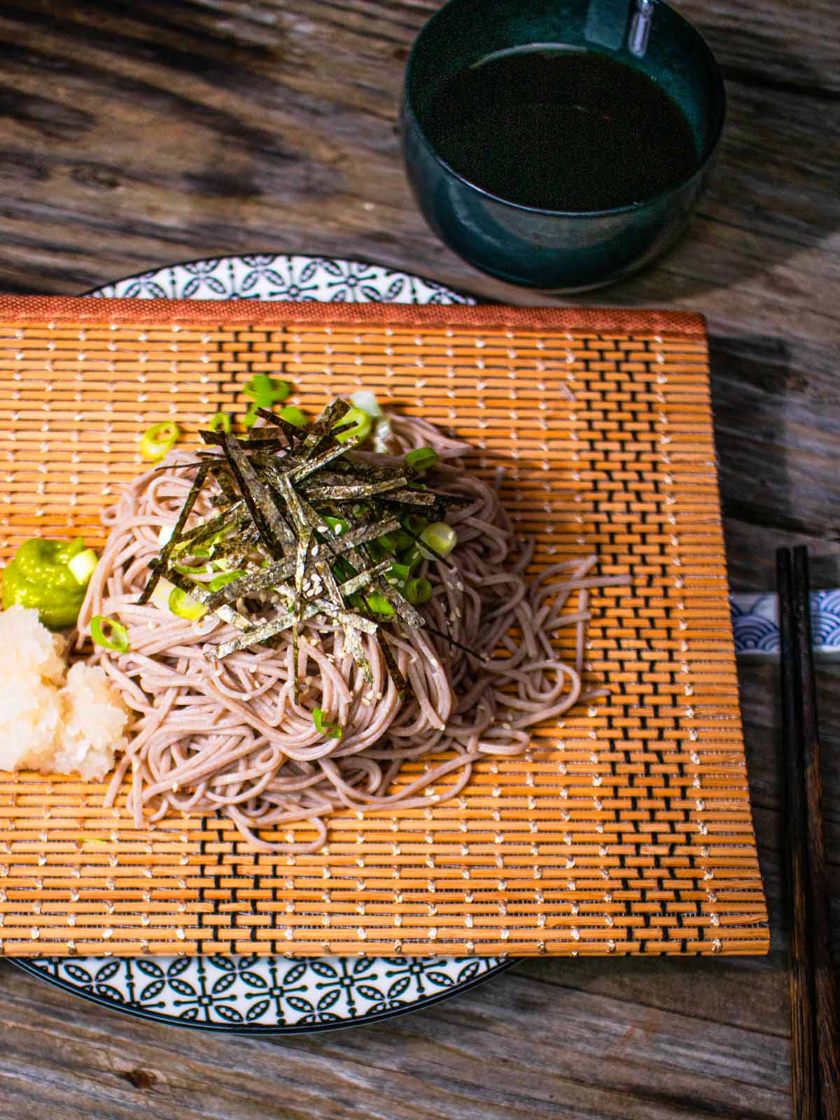 how to eat soba noodles