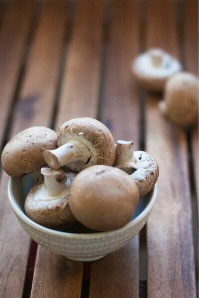 fresh cremini mushrooms