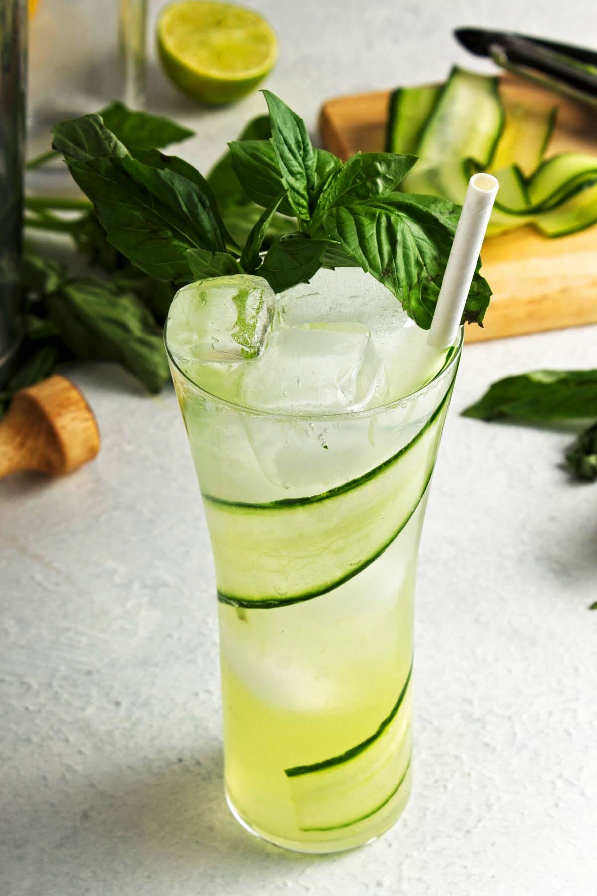 basil gin cocktail