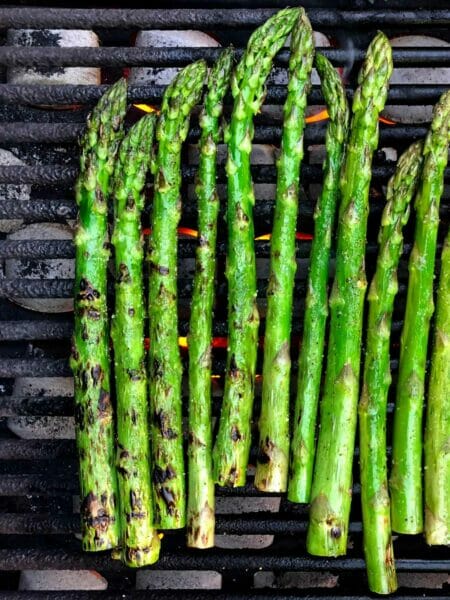 grilled green Asparagus