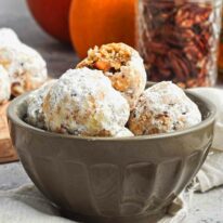 pumpkin spice snowball cookies