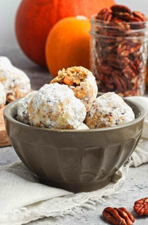 pumpkin spice snowball cookies