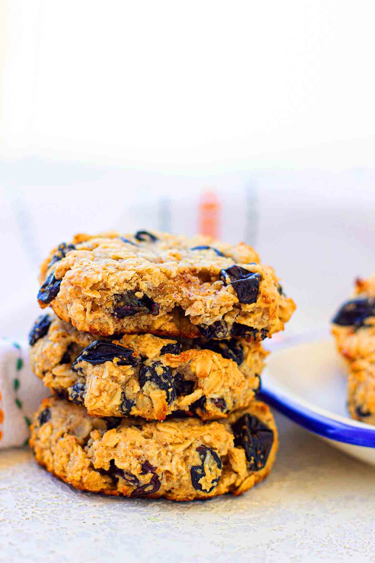 cookies oat and raisin
