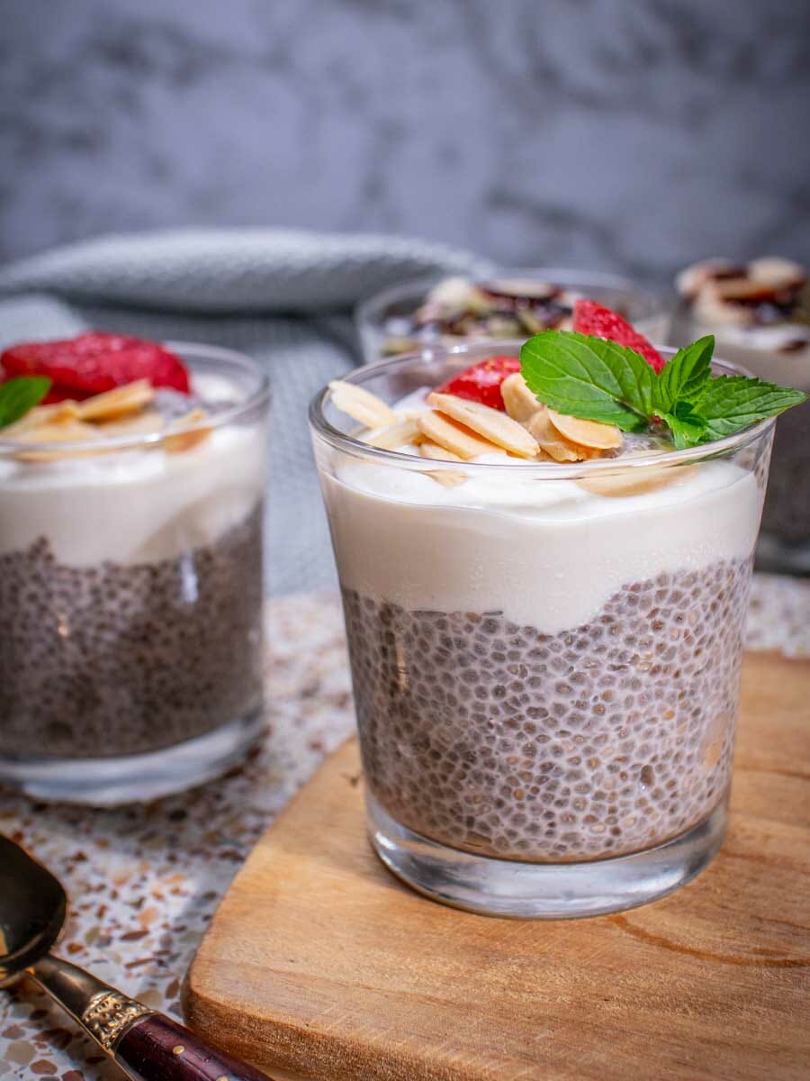 Overnight-4-ingredients-overnight-chia-seed-pudding