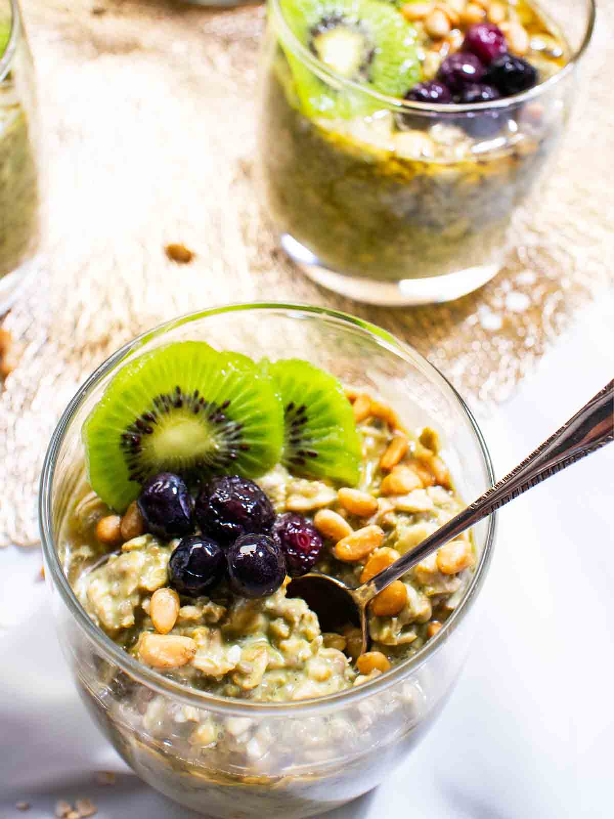Varies toppings for matcha overnight oats