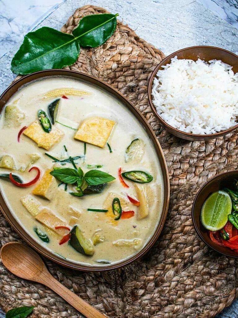 Les-meilleurs-légumes-au-curry-vert-thaï-doux-w (vegan