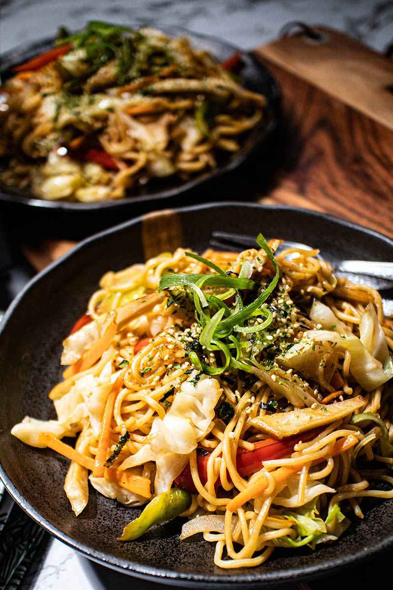 vegan-yakisoba-japanese-stir-fry-noodles